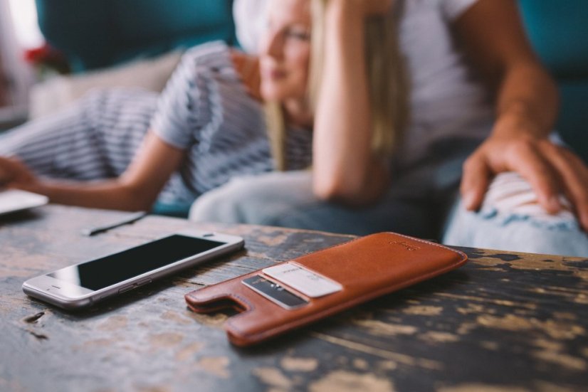 Leather iPhone 6/6s/7/8 case brown