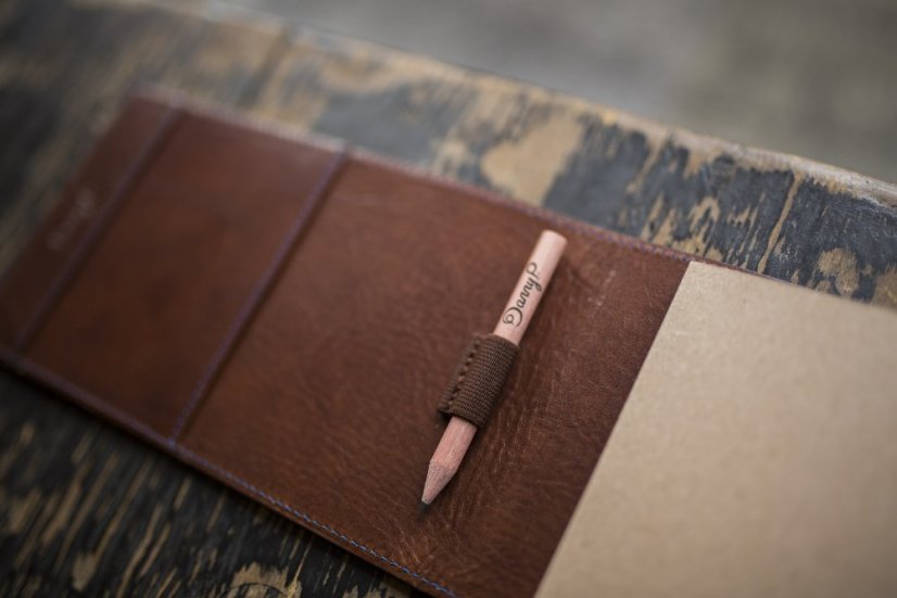 Leather scorecard holder dark brown