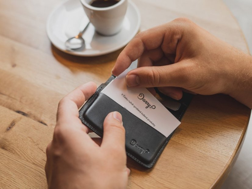 Kožené pouzdro na vizitky - černá