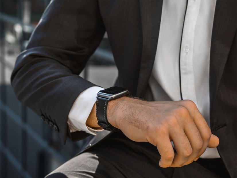 Krásný kožený řemínek pro Apple Watch - černý