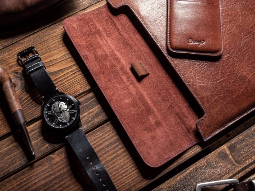 Leather MacBook and iPad case dark brown