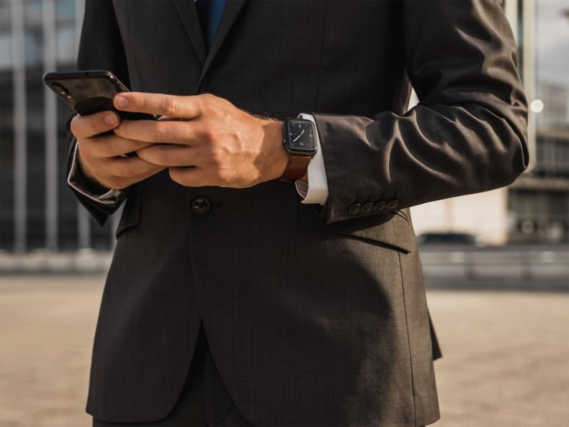 Business kožený řemínek pro Apple Watch - tmavě hnědá