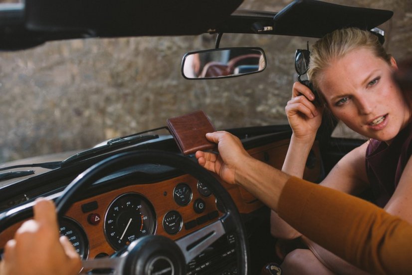 Kožená peněženka na mince a bankovky tmavě hnědá