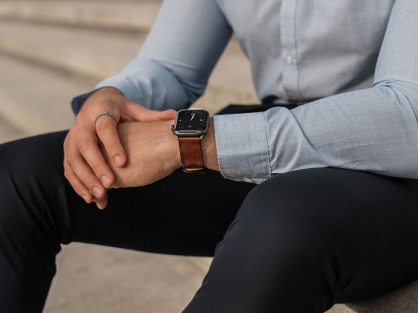 Kožený řemínek k Apple Watch - tmavě hnědá