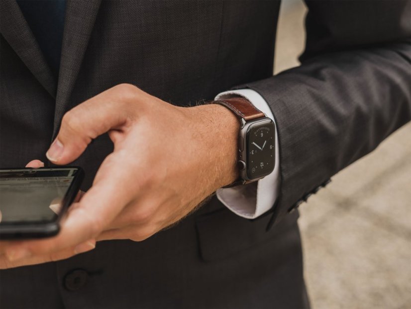Kožený řemínek pro Apple Watch k saku - tmavě hnědá