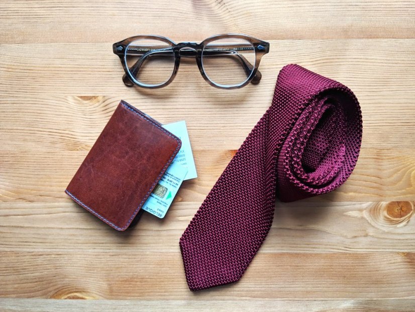 Kožené pouzdro na karty tmavě hnědá