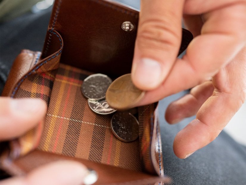 Kožená dolarovka se sponou na mince - tmavě hnědá