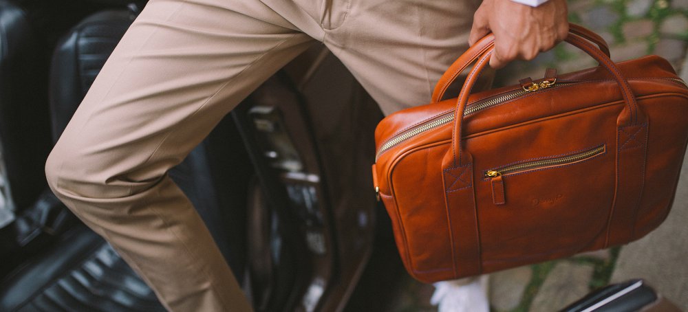 Leather messenger bag brown slideshow