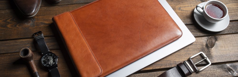 Leather flap cover for MacBook / iPad brown