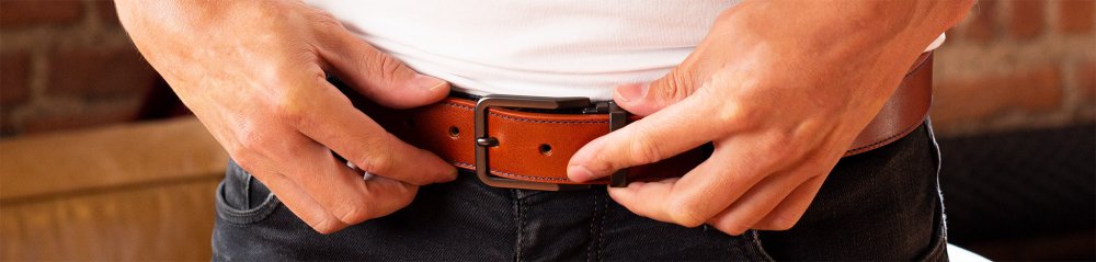 Brown leather belt with stitching and black buckle - slideshow